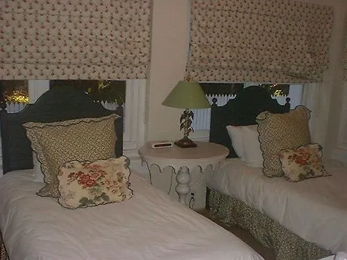 Bed & Breakfast Weatherstation Inn Circa 1911 Key West