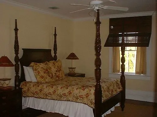 Weatherstation Inn Circa 1911 Key West 2*,  United States