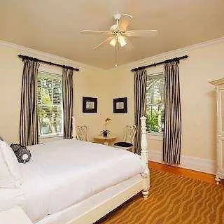 Weatherstation Inn Circa 1911 Key West 2*,